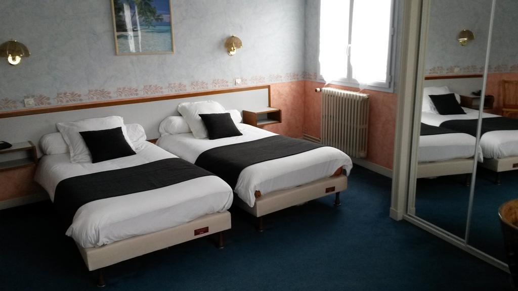 Hotel De L'Agriculture Decize Habitación foto